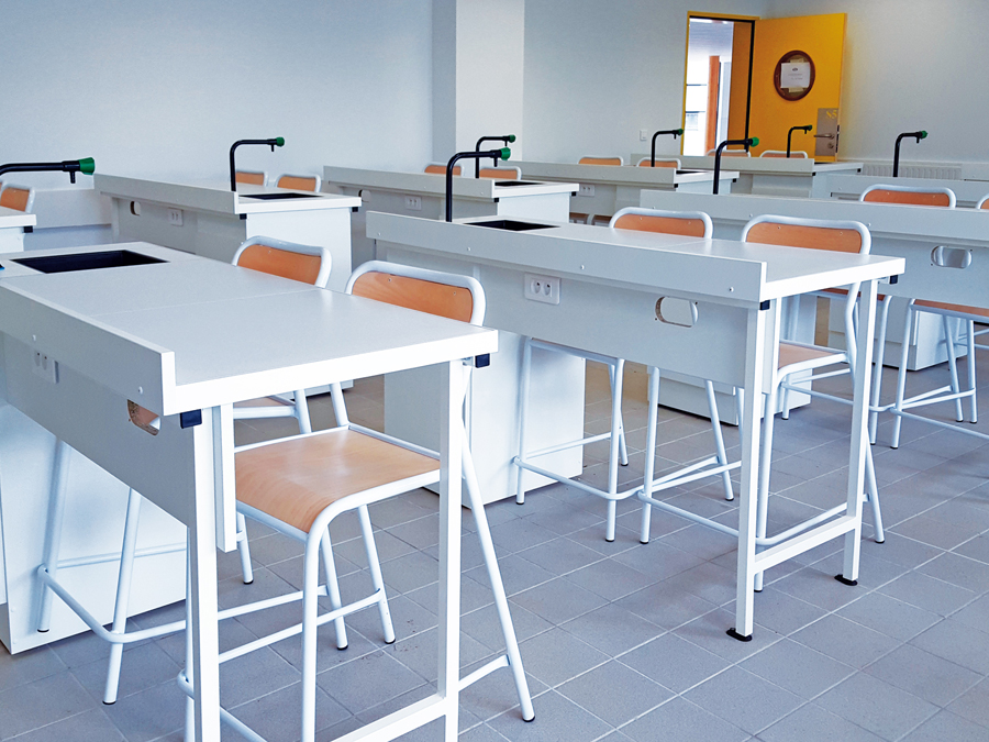 Mobilier salle de classe de sciences